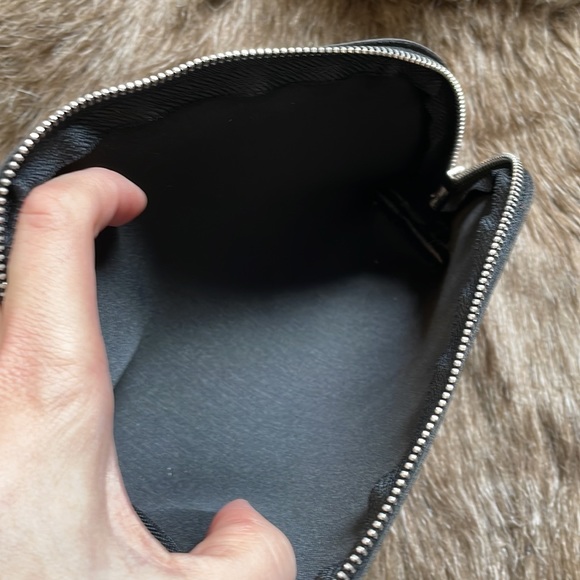 British Airways First Class cosmetic bag by The White Company - Picture 4 of 4